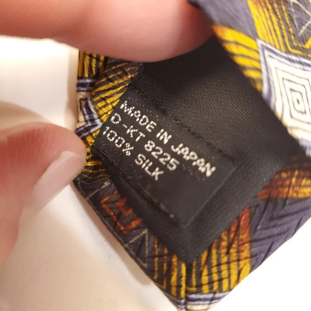 JHANE BARNES 100% Silk Necktie Japan Designer Geometric Made in Japan Jacquard
